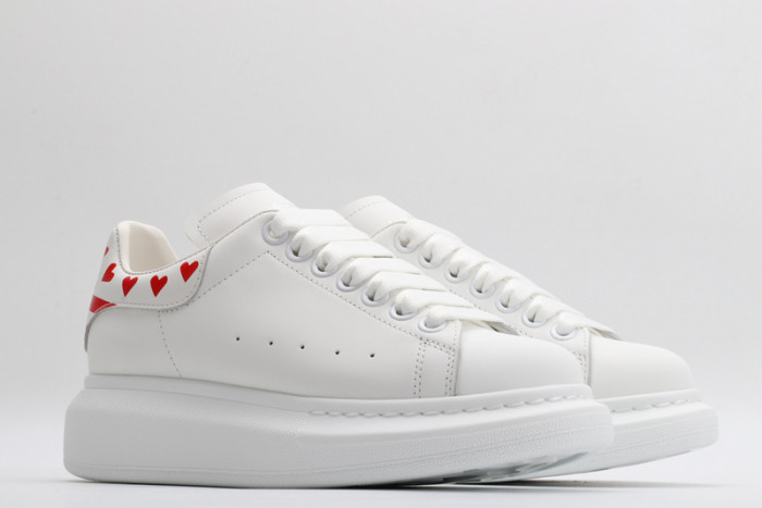 A1exa*der Mcqv*en SNEAKERS