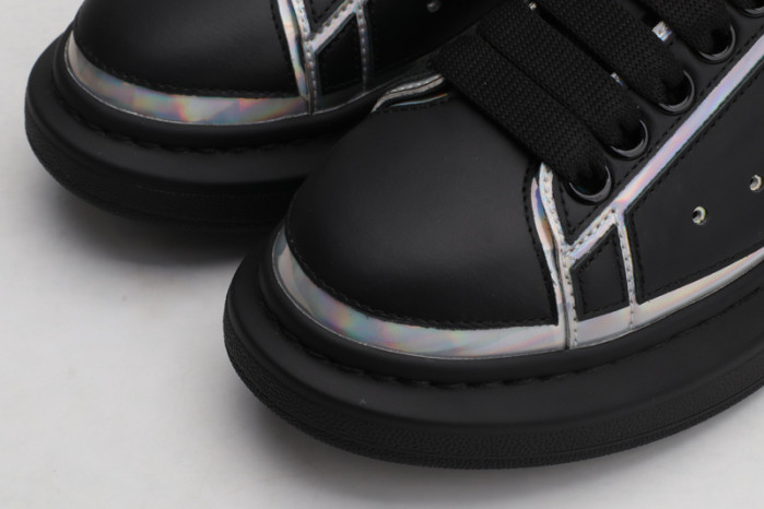 A1exa*der Mcqv*en SNEAKERS