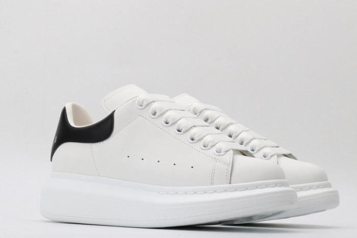 A1exa*der Mcqv*en SNEAKERS MC5563-055