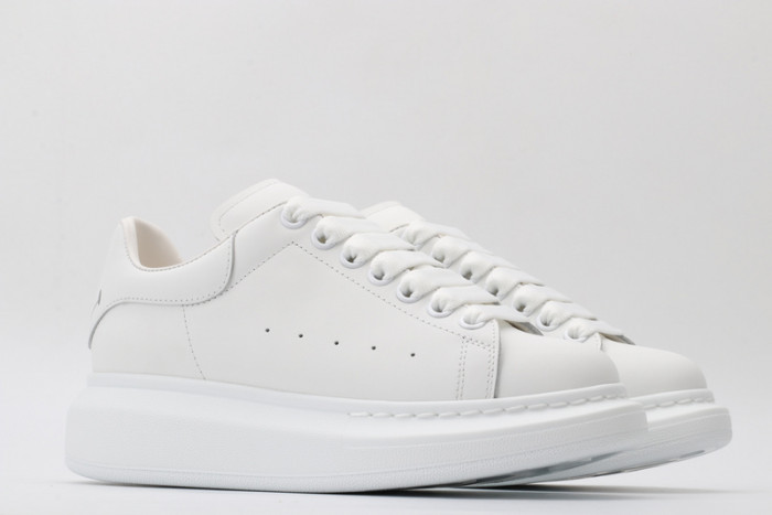 A1exa*der Mcqv*en SNEAKERS MC5563-056