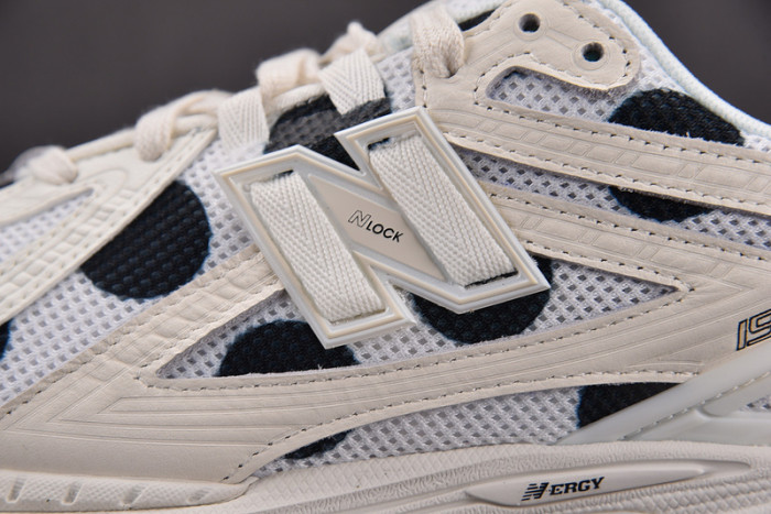 New Balance 1906R 