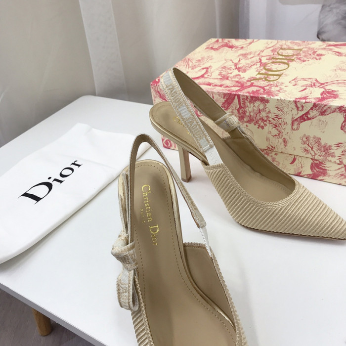 D10R HEELS D896-140
