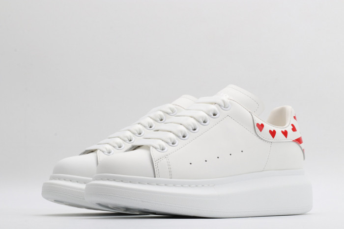 A1exa*der Mcqv*en SNEAKERS