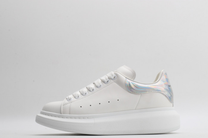 A1exa*der Mcqv*en SNEAKERS
