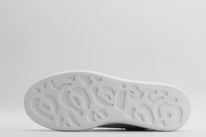 A1exa*der Mcqv*en SNEAKERS