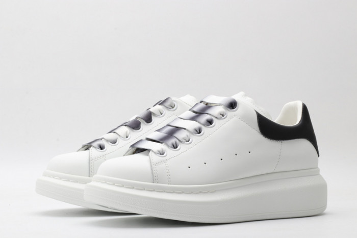 A1exa*der Mcqv*en SNEAKERS MC5563-073