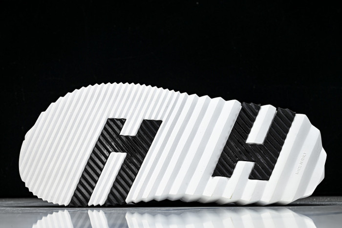 He*mes Slide CU526-2182