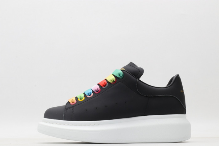 A1exa*der Mcqv*en SNEAKERS
