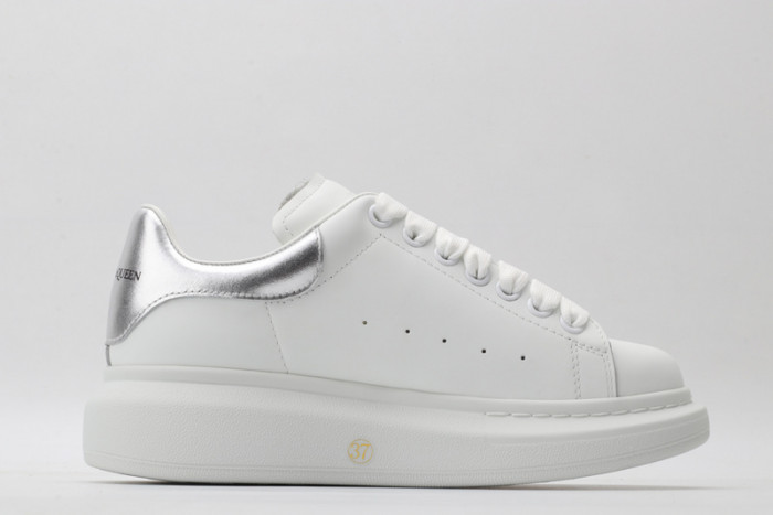 A1exa*der Mcqv*en SNEAKERS MC5563-045