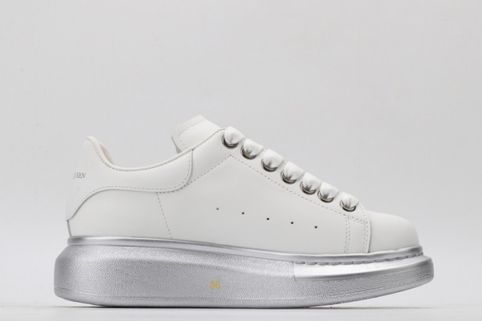 A1exa*der Mcqv*en SNEAKERS MC5563-072