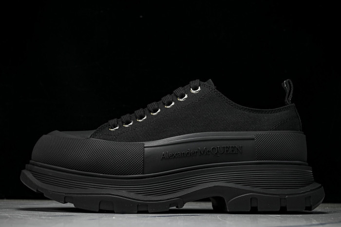 A1exa*der Mcqv*en SNEAKERS MC5200506