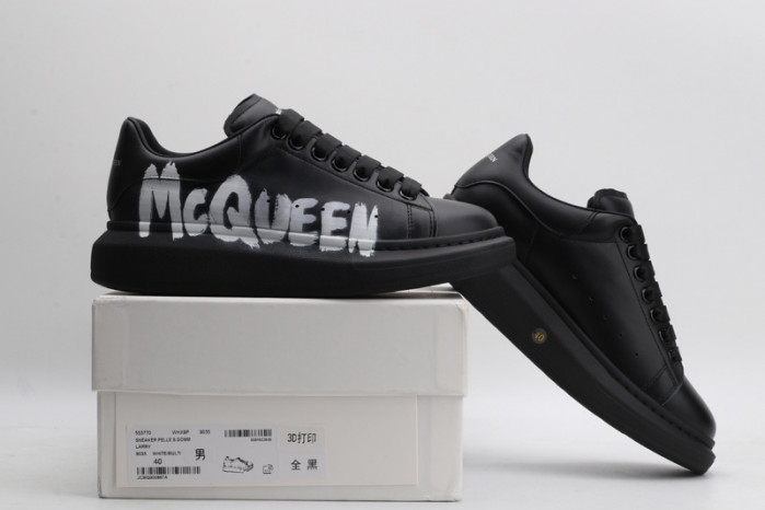 A1exa*der Mcqv*en SNEAKERS