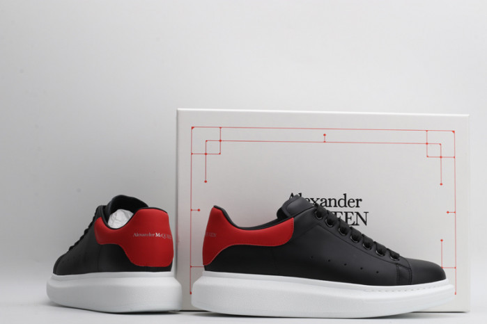 A1exa*der Mcqv*en SNEAKERS MC5563-025
