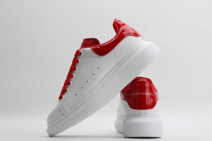 A1exa*der Mcqv*en SNEAKERS
