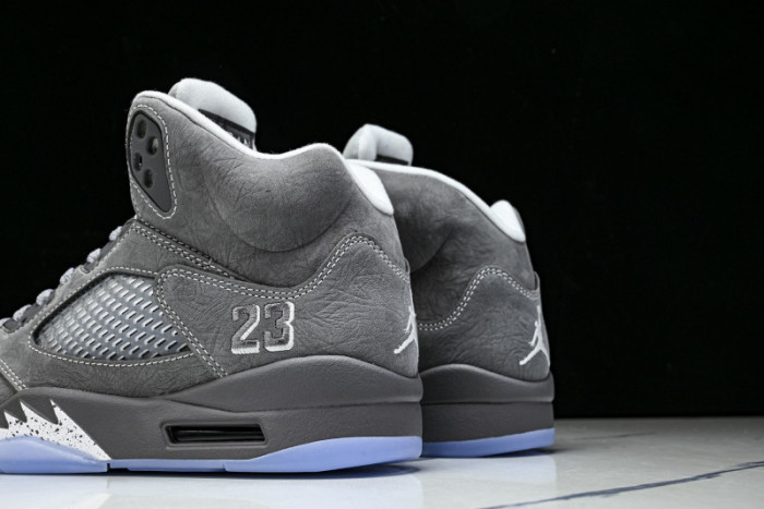 Air Jordan 5 Retro Wolf Grey DD0587-002