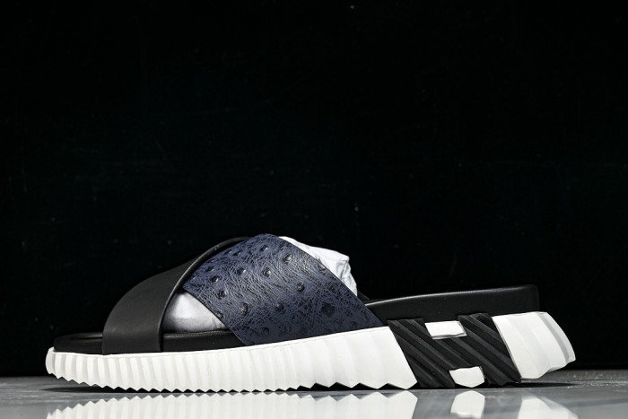 He*mes Slide CU526-2182