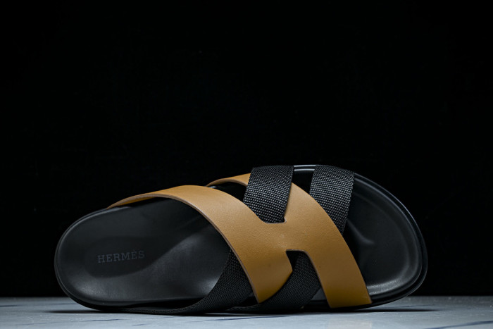 He*mes Slide CU526-2193