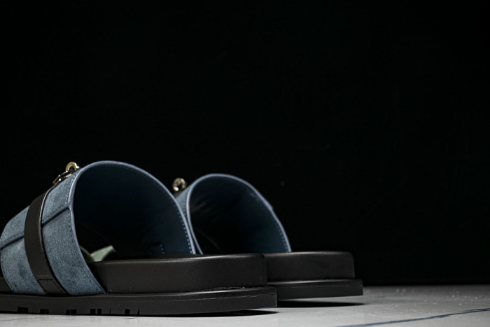 He*mes Slide CU526-2196