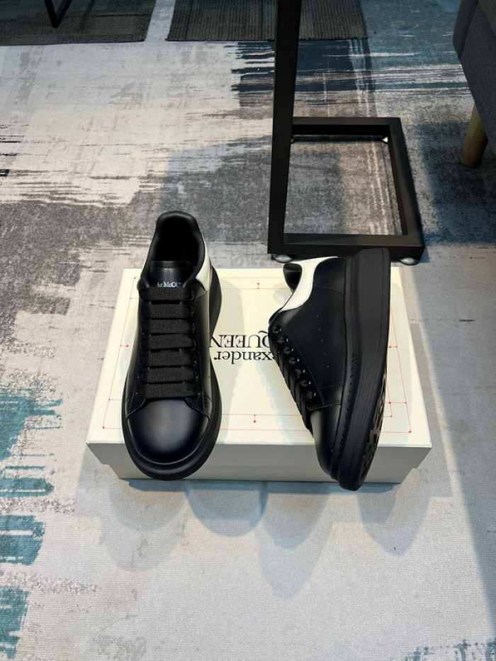 A1EXANDER M*QUEEN SNEAKERS WHGP7-79