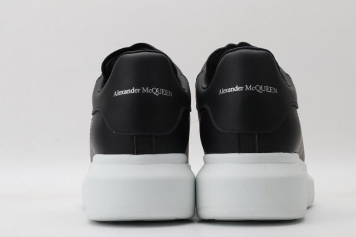 A1exa*der Mcqv*en SNEAKERS MC5563-058