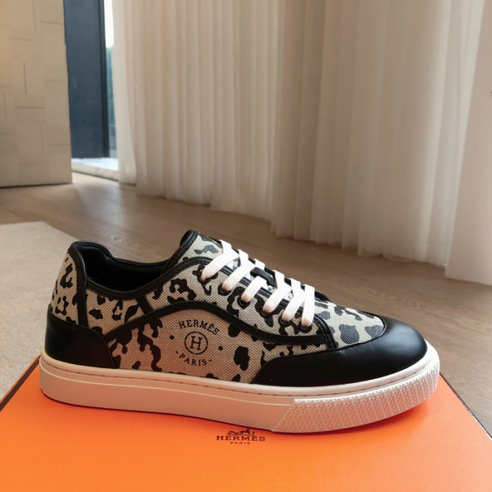 HER*MES SNEAKER HM1028-106