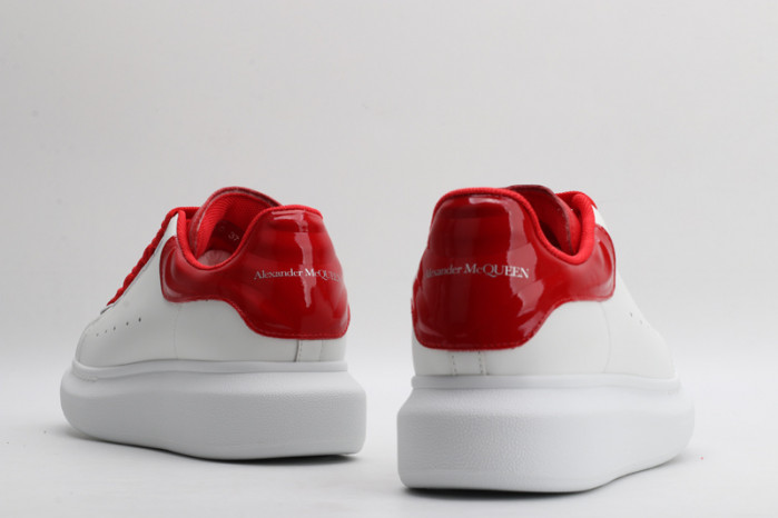 A1exa*der Mcqv*en SNEAKERS