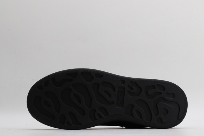 A1exa*der Mcqv*en SNEAKERS