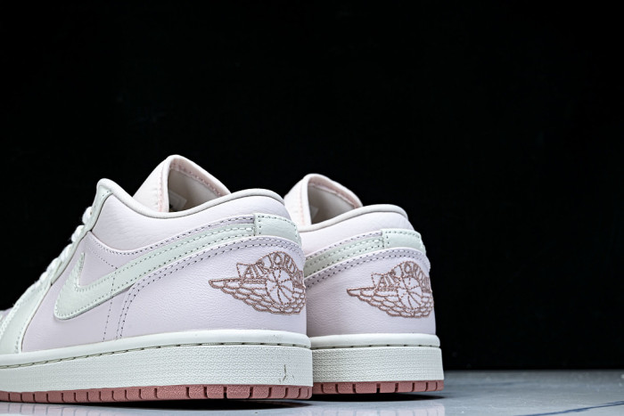 Air Jordan 1 Low SE 