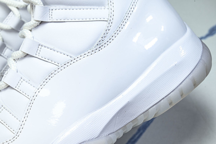Comme des GarçOns x Air Jordan 11 Retro 
