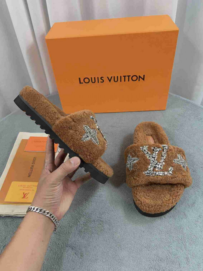 1*V SLIPPERS 11V0107-012