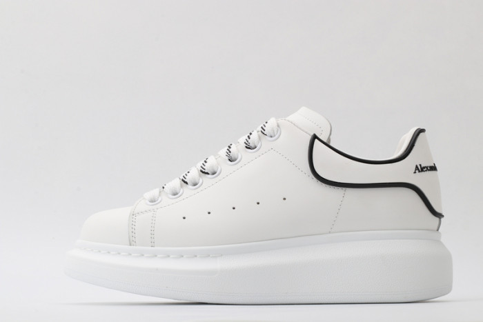 A1exa*der Mcqv*en SNEAKERS
