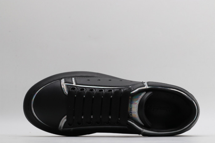 A1exa*der Mcqv*en SNEAKERS