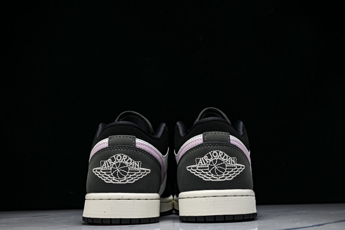 Air Jordan 1 Low SE 