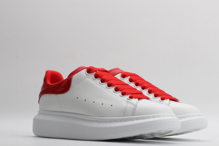 A1exa*der Mcqv*en SNEAKERS