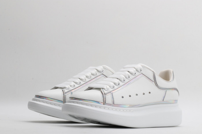 A1exa*der Mcqv*en SNEAKERS