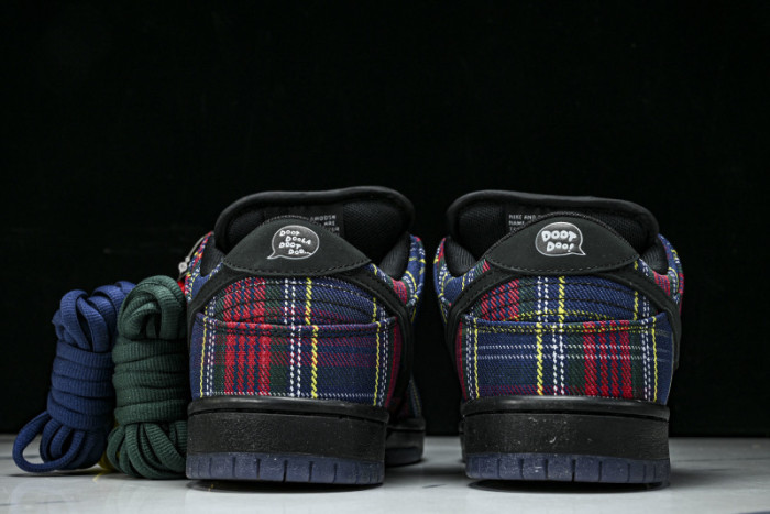 Nike SB Dunk Low Nardwuar II1493-600