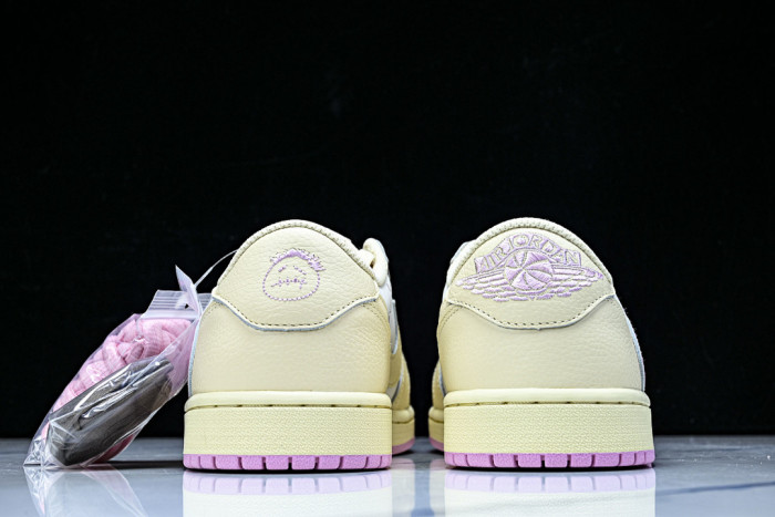 Travis Scott x Air Jordan 1 Low OG 
