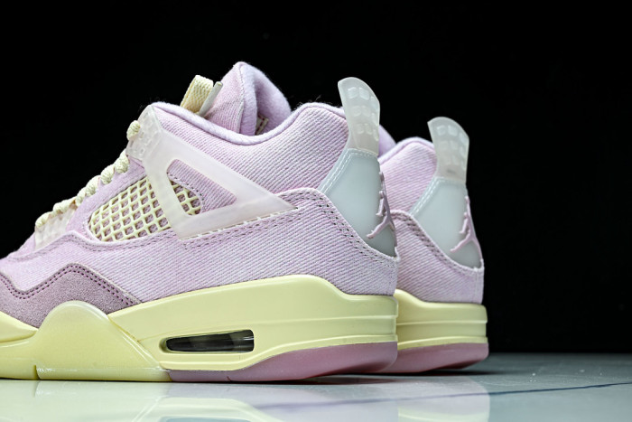 Air Jordan 4 Retro 