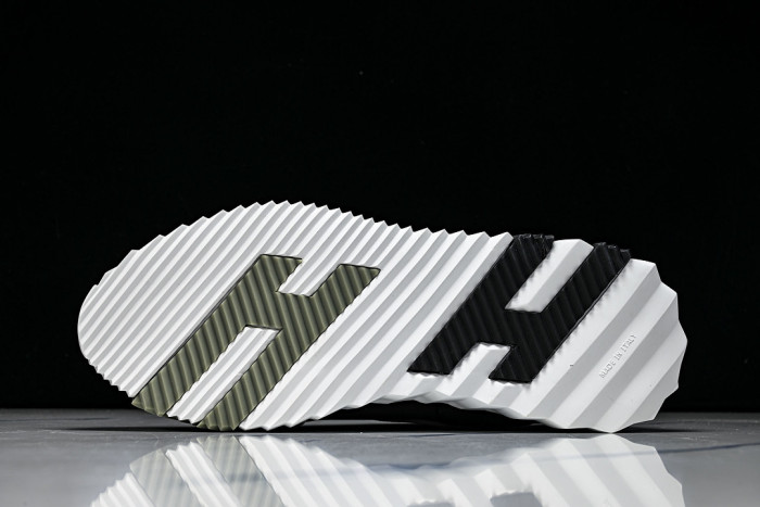 HER*MES SNEAKER HM1028-182