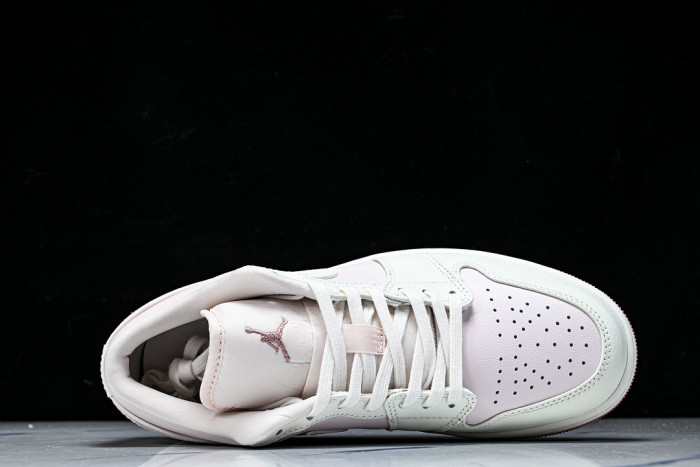 Air Jordan 1 Low SE 