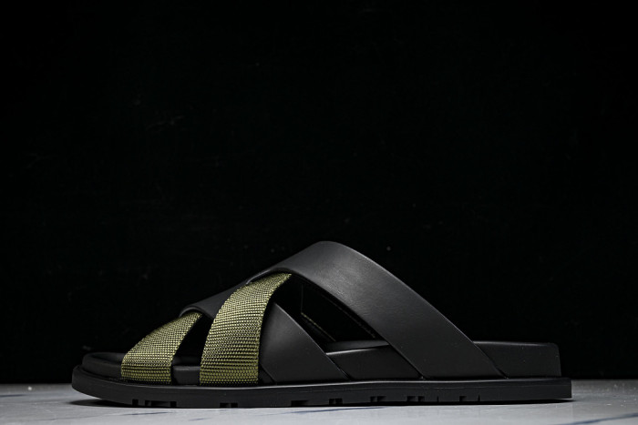 He*mes Slide CU526-2194