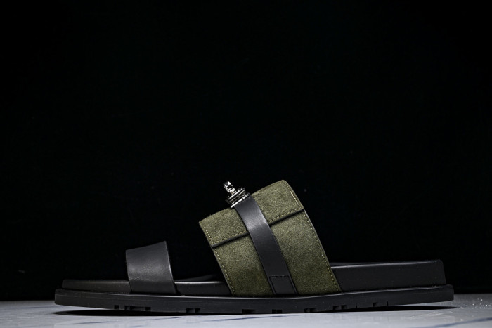 He*mes Slide CU526-2197