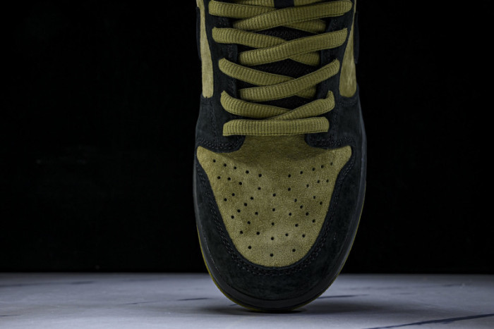 Nike SB Dunk Low Svp*me 94 Camper Green HQ8487-300