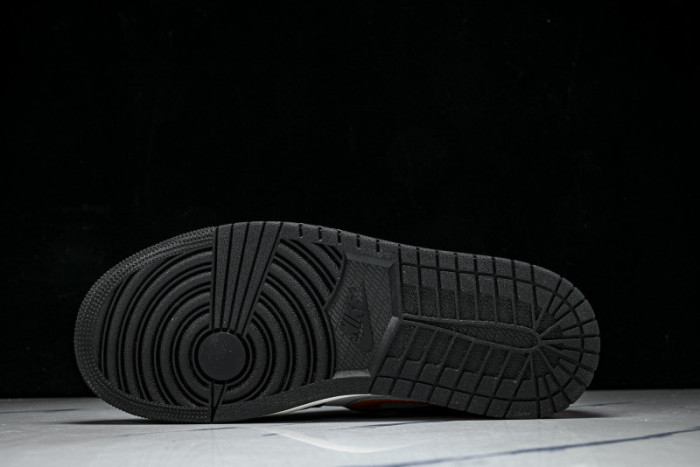 Air Jordan 1 Mid Black Toe Starfish DQ8426-801