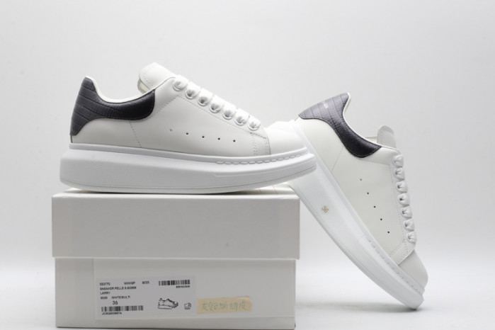 A1exa*der Mcqv*en SNEAKERS MC5563-006