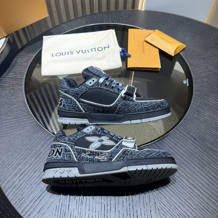 1V SNEAKERS 1V0425-139