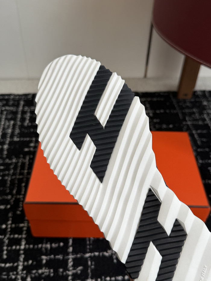 HER*MES SNEAKER HM1028-195