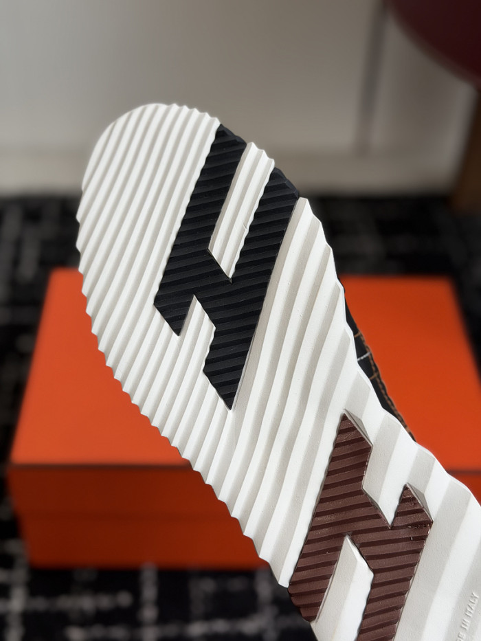HER*MES SNEAKER HM1028-197