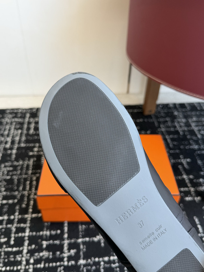 HER*MES SNEAKER HM1028-200