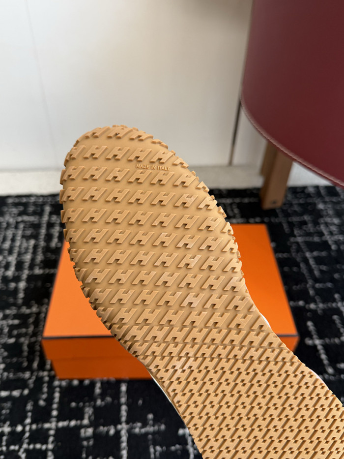 HER*MES SNEAKER HM1028-208